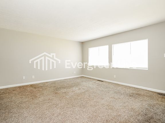 3rd image of 1618 Dundee Ct