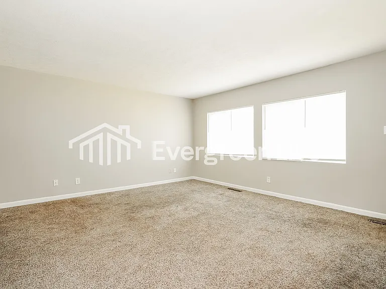 1618 Dundee Ct — Photo 3