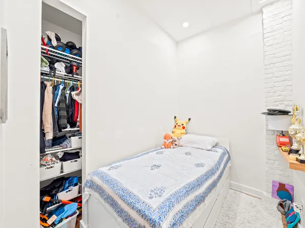 328 Clinton Avenue image 7 of 16