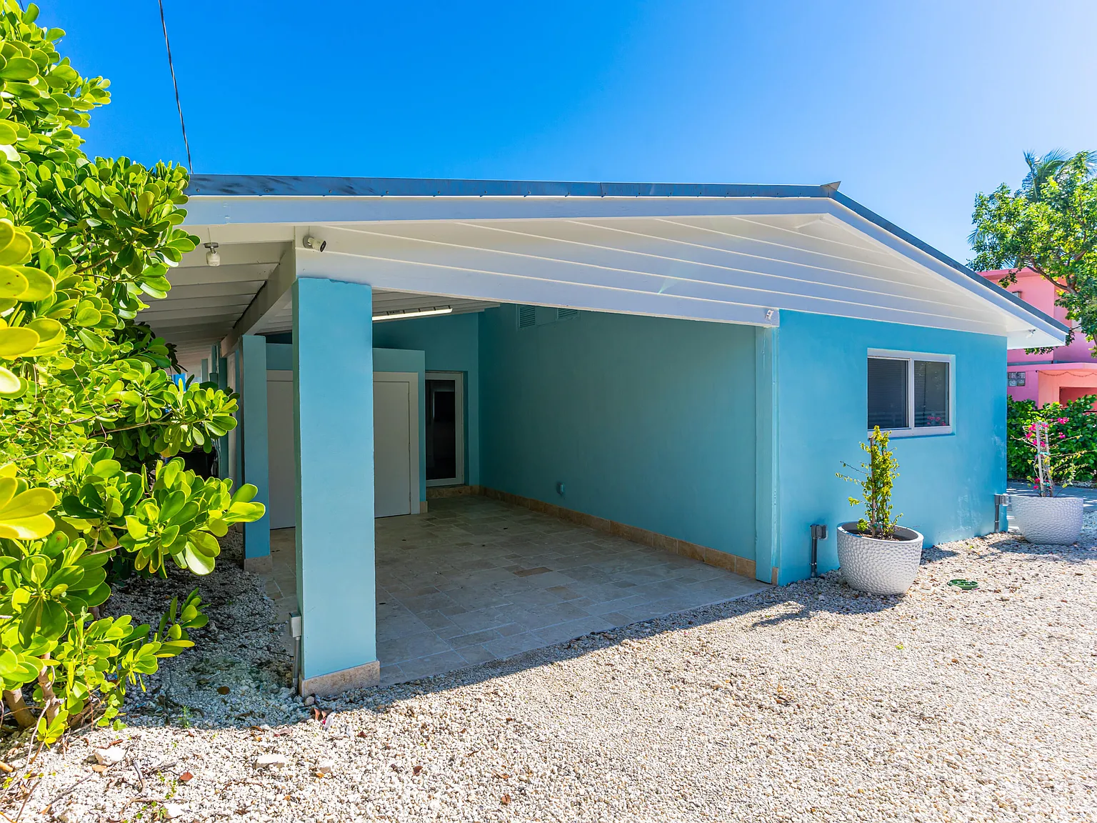 3 bed, 2.0 bath, 1388 sqft, $6,950 — Photo 4