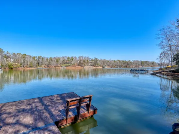 380 Country Oak Rd, Chesnee, SC 29323