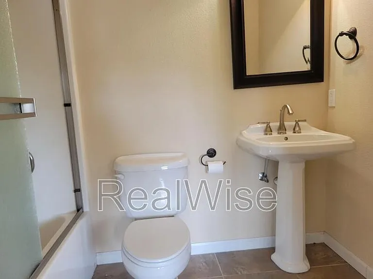 1789 SE Hill Park Pl — Photo 11