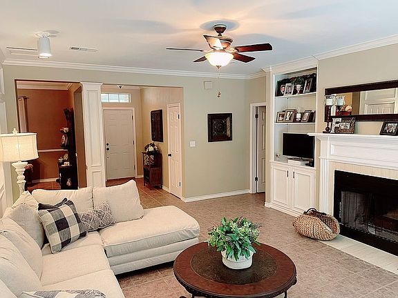 5th image of 1515 Cherry Hill Dr