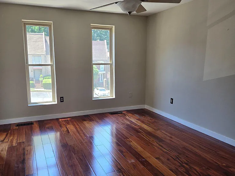 1733 Cy Ct — Photo 23