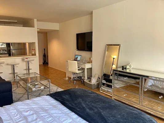 Sold by RELO REDAC INC. | media 26