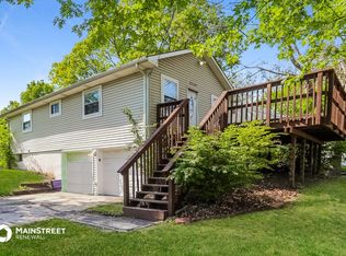 8504 Pershing Rd, Raytown, MO 64138