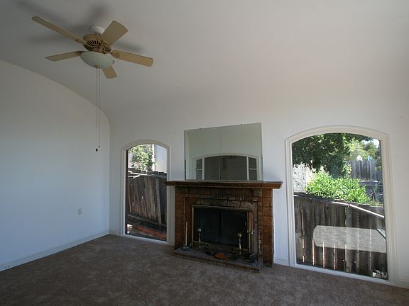 4th image of 6466 Outlook Ave