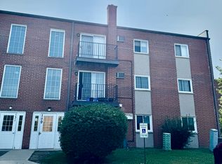 129 W Elk Trl APT 328, Carol Stream, IL 60188