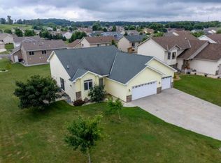 1121 Scott Ln, Belle Plaine, MN 56011