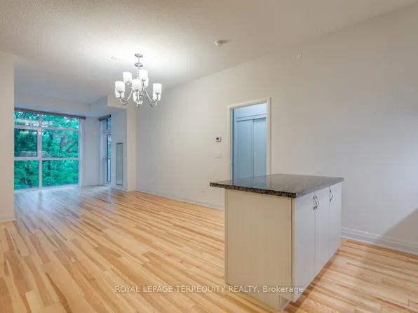 8763 Bayview Ave #230, Richmond Hill, ON L4B 3V1