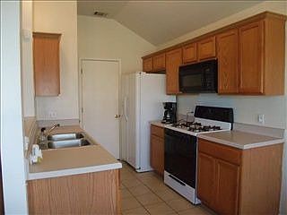 4th image of 109 Tanglewood Ln