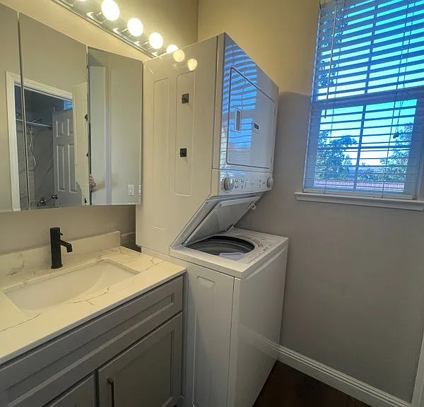 145 Wexford St #A — Photo 8