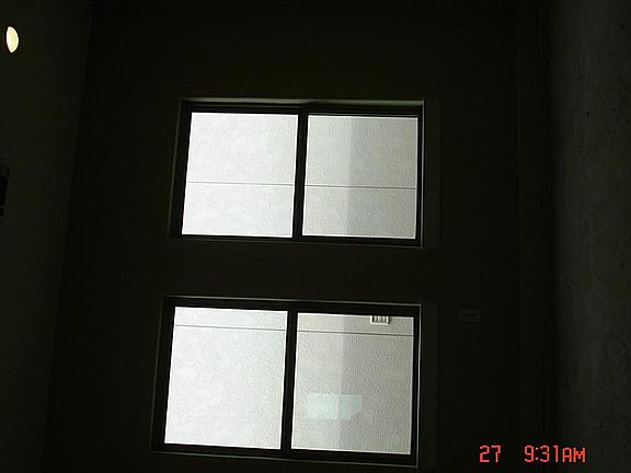 4th image of 2217 Hutchins St