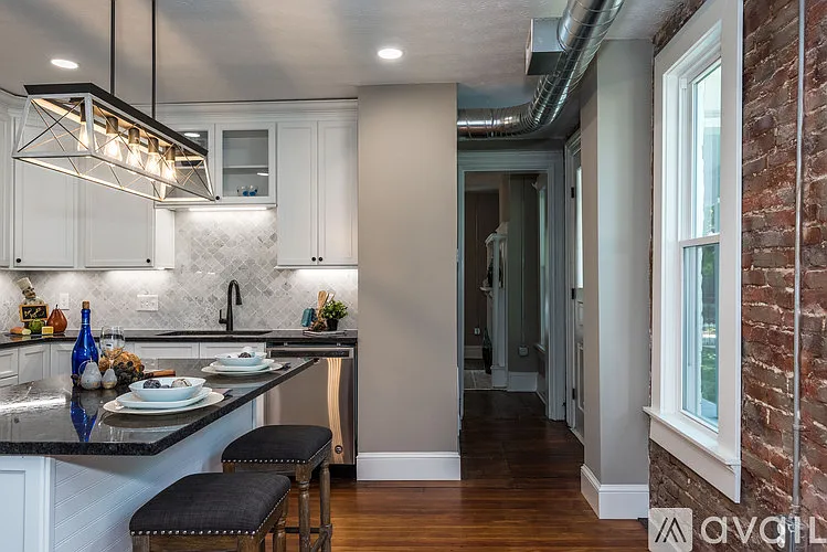 41 Green St — Photo 23