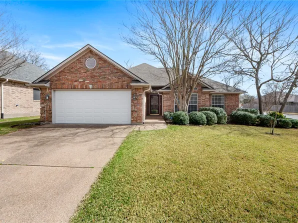 1800 White Stone Dr, Bryan, TX 77807