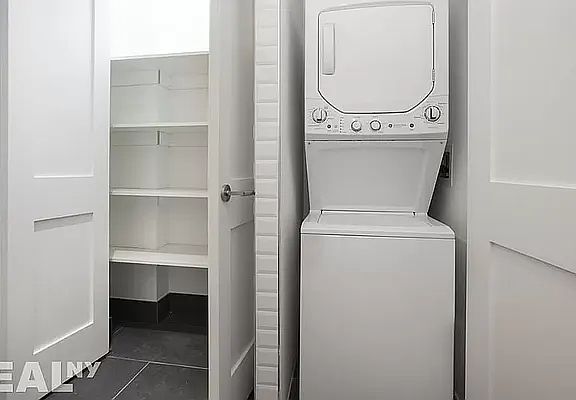 5th image of 164 Attorney St APT 604