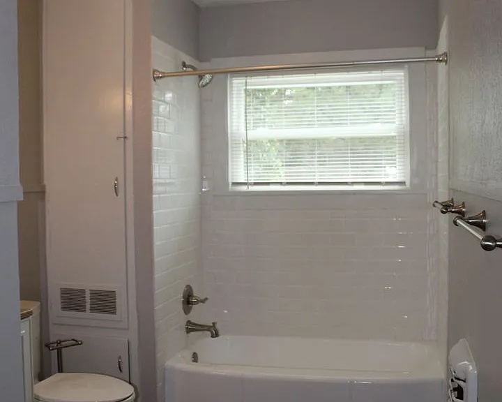 1107 N Wall St — Photo 15