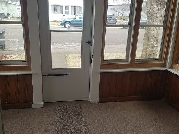 5th image of 713 W 22nd St