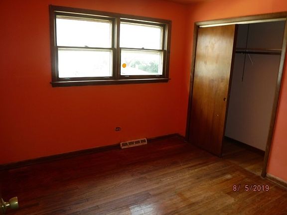 5th image of 15100 Cornell Ave