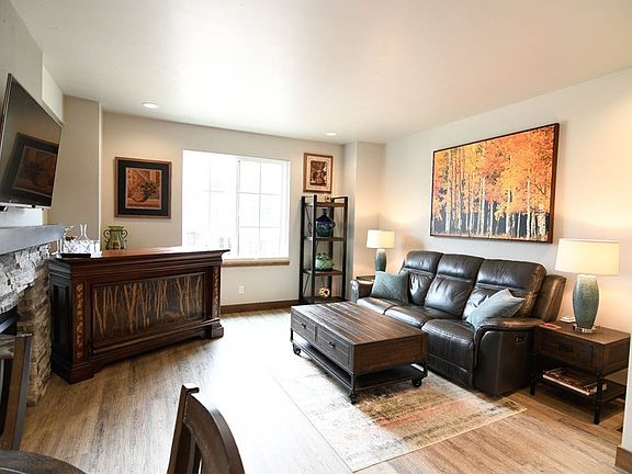 2nd image of 325 Silverpine Dr