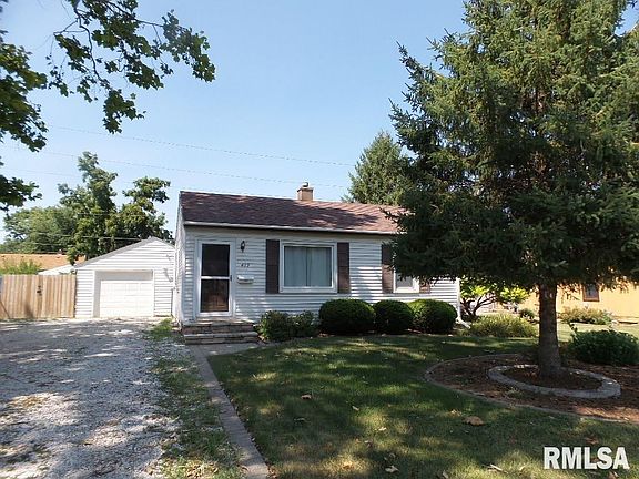 2nd image of 439 W Gail St
