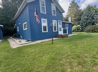 915 Grace Rd, Frankfort, MI 49635