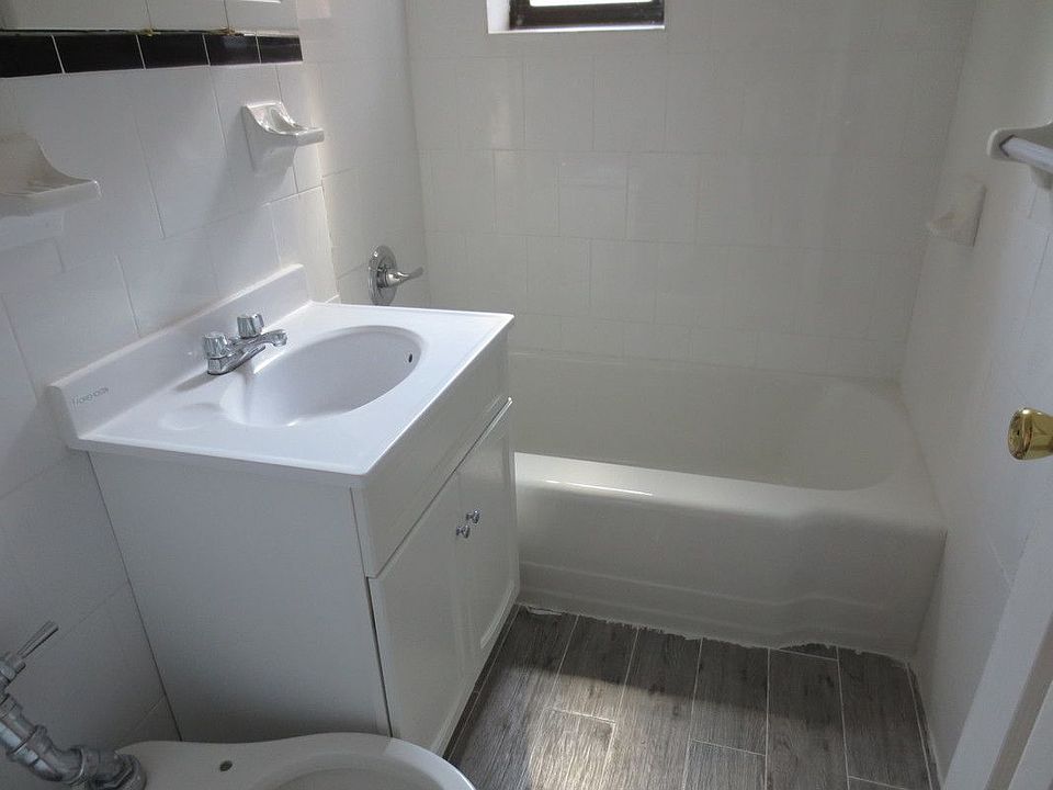 2nd image of 425 E 96th St APT 3M