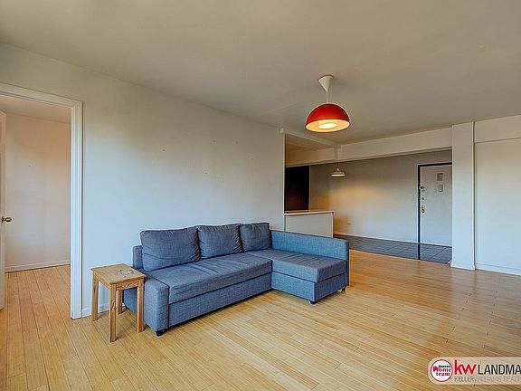 5th image of 4131 51st St APT 6J