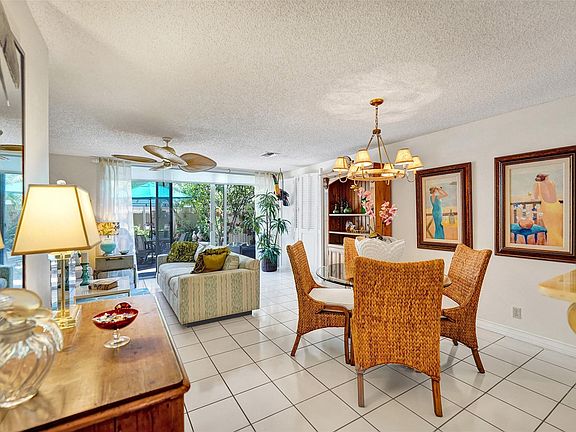 4th image of 801 NE 1st Street #4