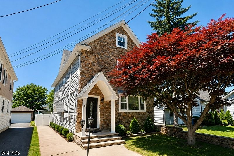1st image of 11 Insley Ave
