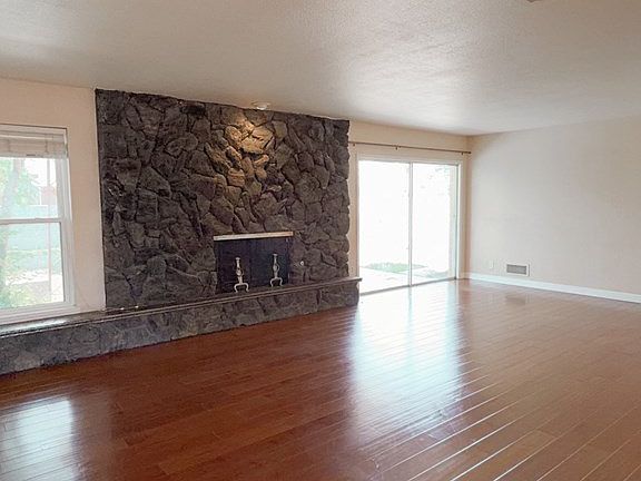 3rd image of 3611 Baumann Ave
