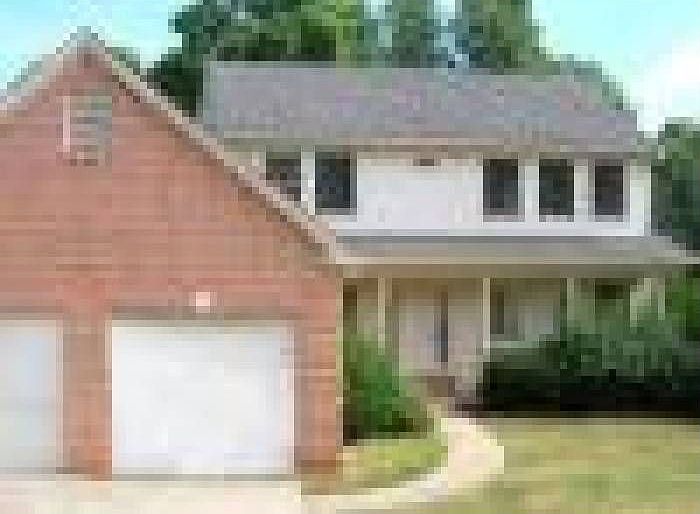 2nd image of 4432 Magnolia Path
