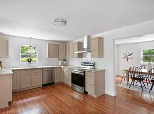 22 Reservoir Rd, Coventry, RI 02816