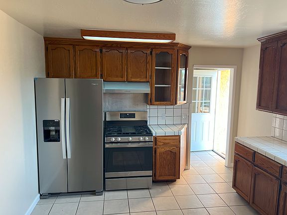 2nd image of 523 Dougherty Ave