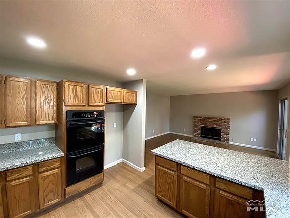 5th image of 1669 Lantana Dr