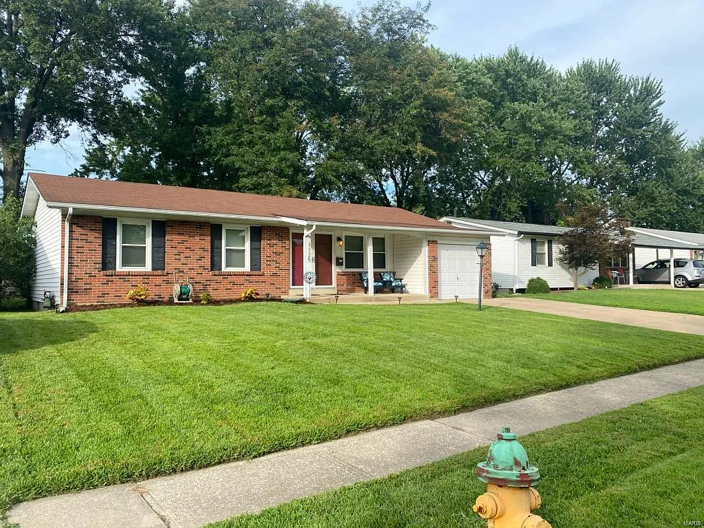 1125 Central Pkwy photo 1