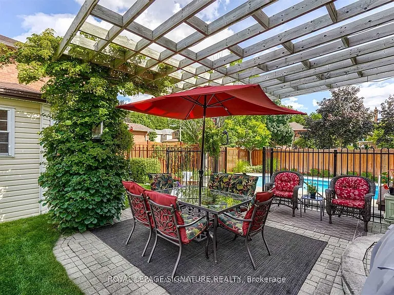 5571 Spangler Dr — Photo 44