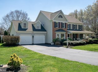 103 Milton Cir, Lititz, PA 17543