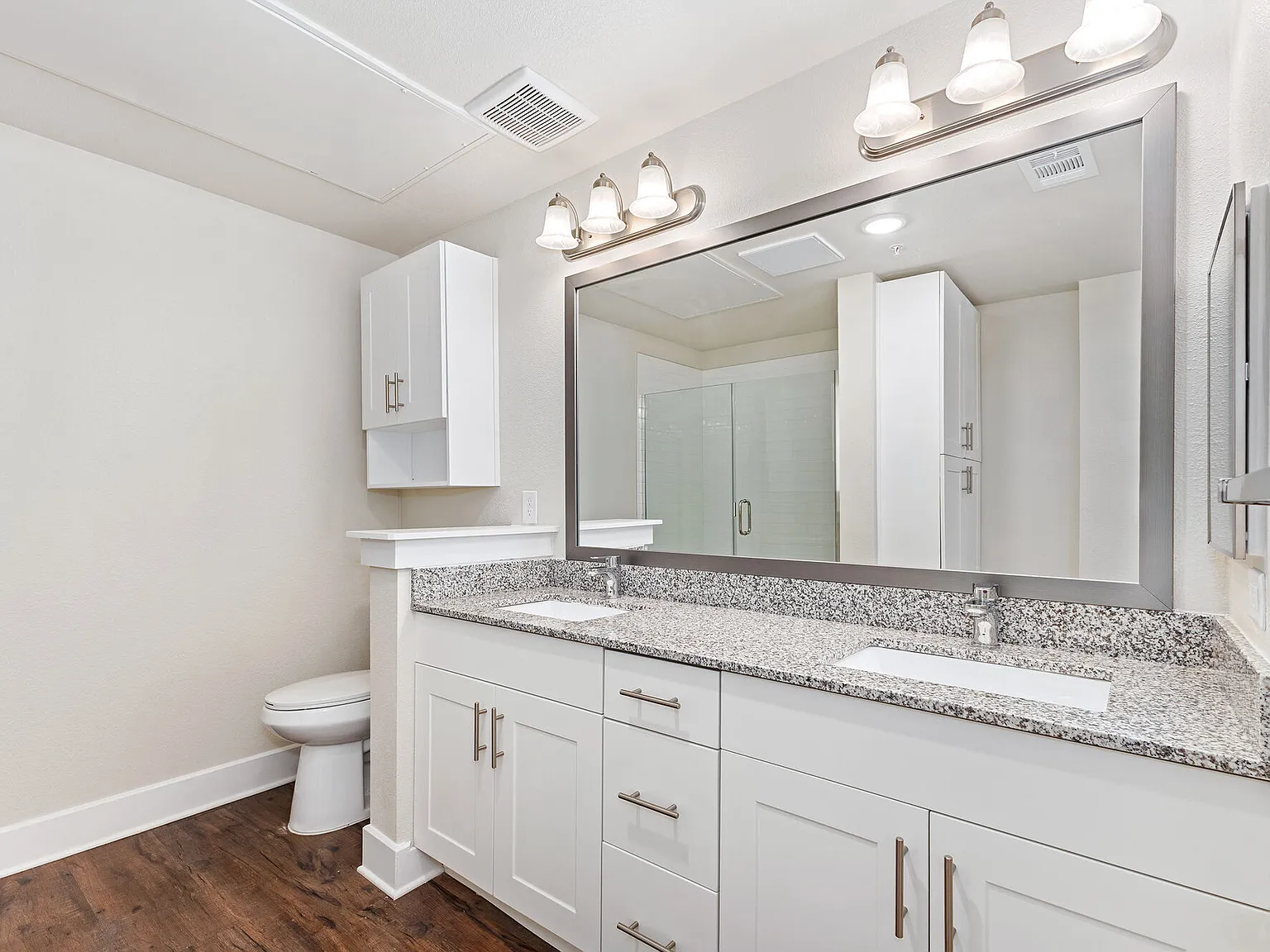 Mariposa Communications Parkway 55+ Apartment Homes — Photo 4