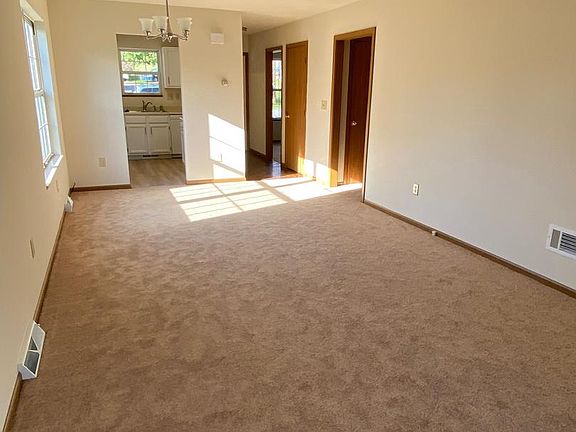 2nd image of 1052 Rebecca St