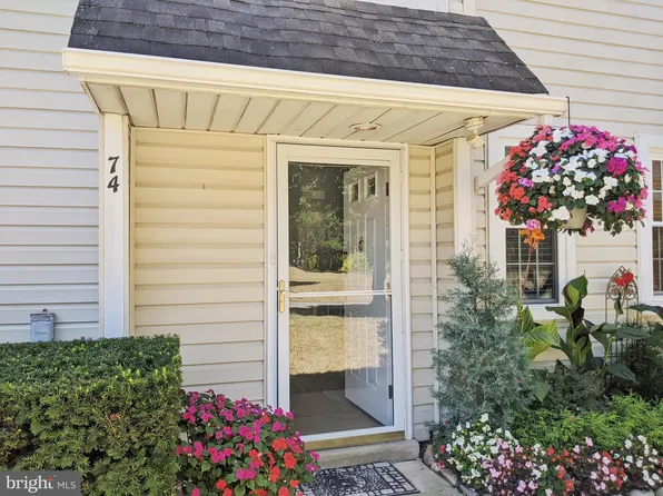 74 Avon Ln #7D, New Hope, PA 18938