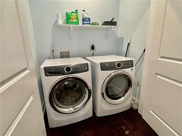 7413 Pitt St — Photo 10