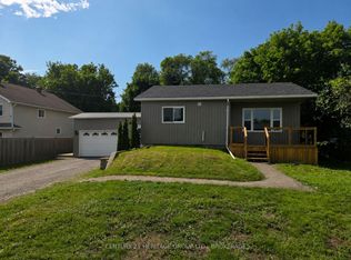 7510 Roger Stevens Dr, Montague, ON K7A 4X9