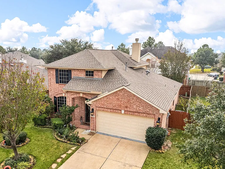 24647 Hampton Lakes Dr — Photo 39