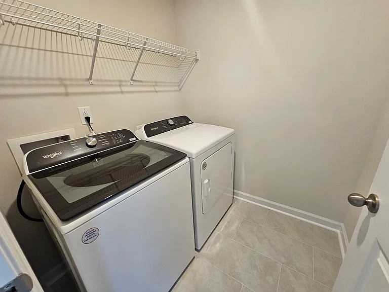 1203 Falling Acorn Ln — Photo 31