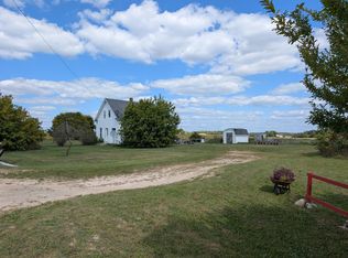 9560 104th Ave, Pentwater, MI 49449