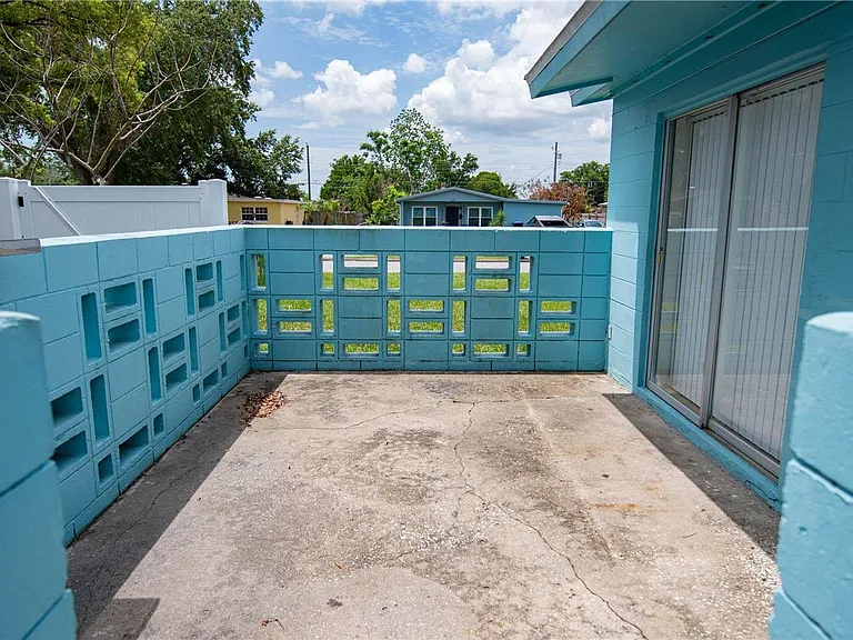 4833 Crow St — Photo 14