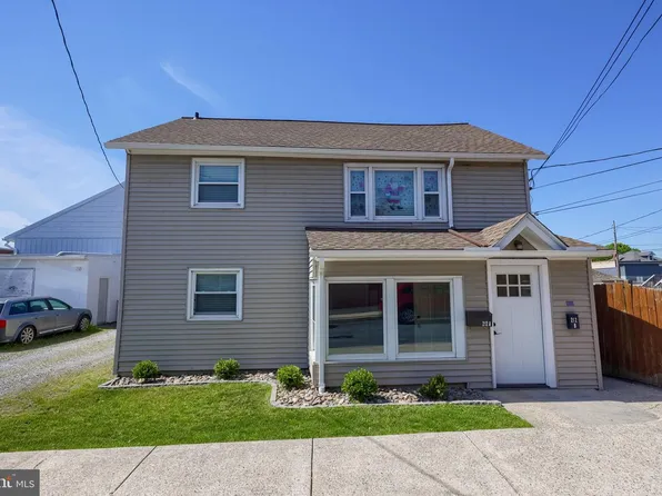 212 Cherry St #214, Ephrata, PA 17522