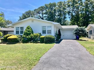 112 Central Blvd, Brick, NJ 08724