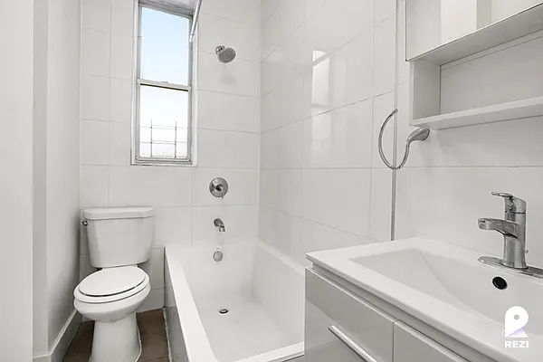 Rented by REZI | media 5